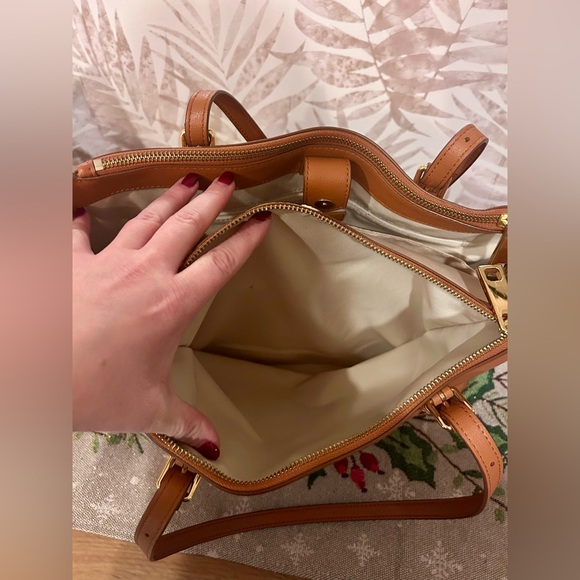 Marc Jacobs Commuter Leather Tote - Picture 9 of 16